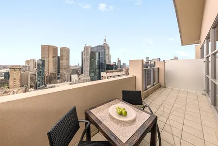 Oaks Melbourne on Lonsdale Suites