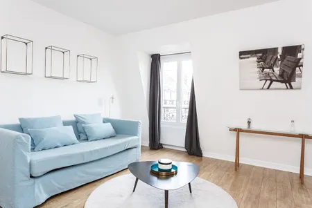 Spacious living area at Saint Honore Serviced Apartment, Champs Elysees