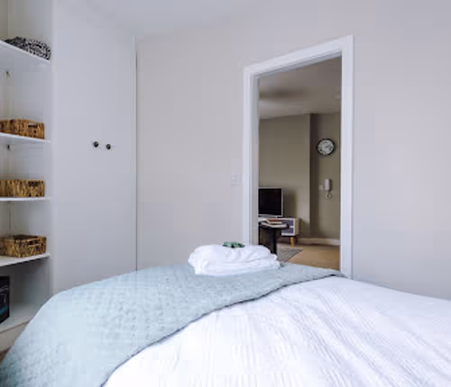 1BR Designer apartment for City Breaks in Chester.