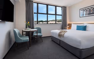 Oaks Wellington Hotel