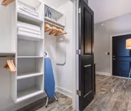 Milwaukee Ave Serviced Apartment