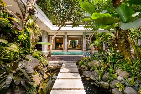 A Tropical Serene Retreat in Seminyak