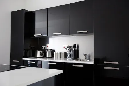 Full kitchen at Glassford Street