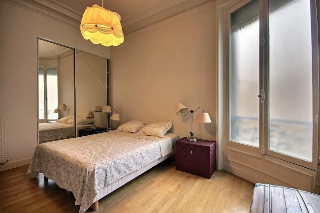 THE SHIMMERING OPERA JEWEL OF PARIS