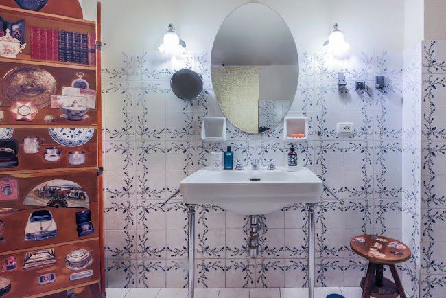ARTFULLY DECORATED ABODE IN THE HISTORICAL CENTER