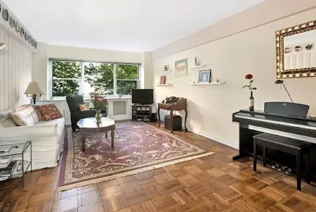 East 46th Street Serviced Apartment
