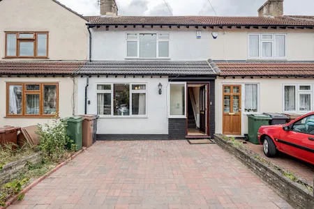 Stylish 3-Bed 2 Bath Home London-Chingford/Enfield