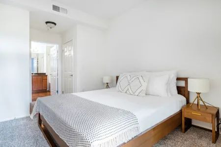 Lincoln Blvd #1-332