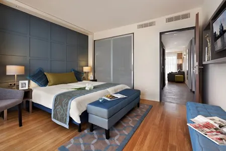 Europa-Allee One Bed