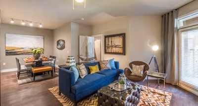 Samuels Ave Apartment