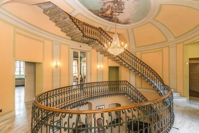 LAKE COMO HISTORIC LUXURY VILLA- 1200M2 OF PURE SPLEDOUR