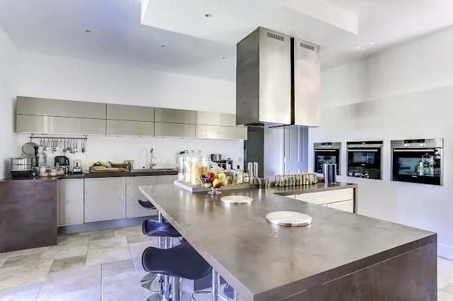A 600m2 TIMELESS 11 BEDROOM LUXURY HOME IN GRIMAUD