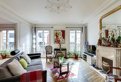 DISCOVER PARIS IN MOST UPSCALE NEIGHBORHOOD PASSY