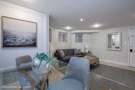 1101 P Street NW Unit B