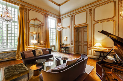 Luxury 17th Century Mansion in Center of Saint-Germain en Laye