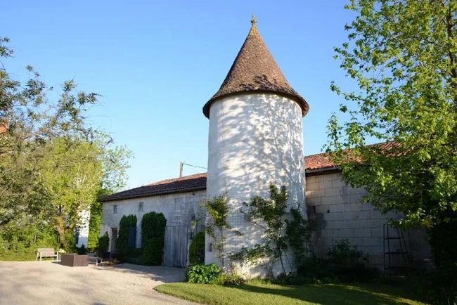 A Luxury Bordeaux Villa in Dordogne