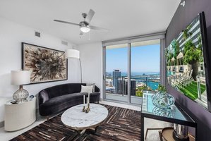SE 2nd Ave Apartment 1
