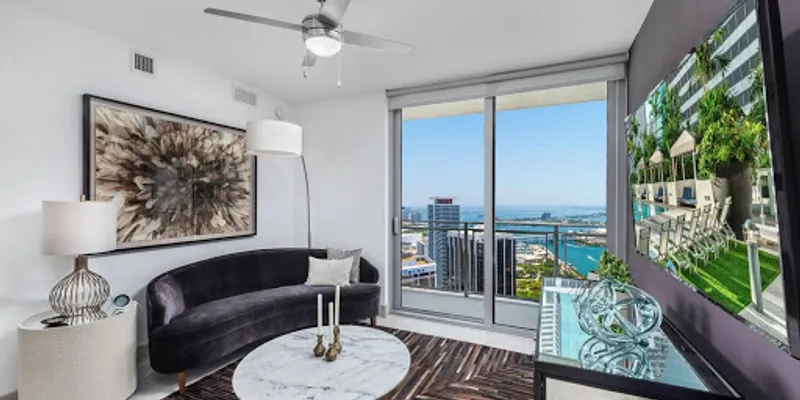 SE 2nd Ave Apartment 1