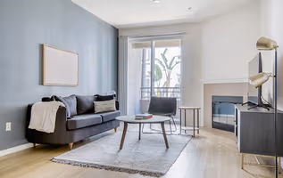 Glencoe Ave Apartment