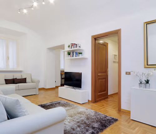 Cozy Oppio Serviced Apartment