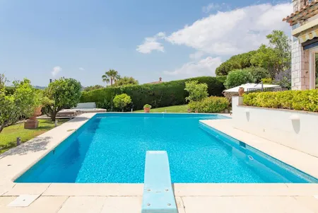 Sensational Luxury Villa Near Antibes