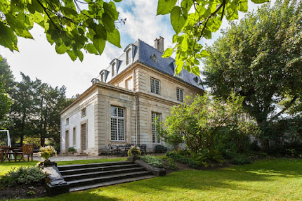 Luxury 17th Century Mansion in Center of Saint-Germain en Laye