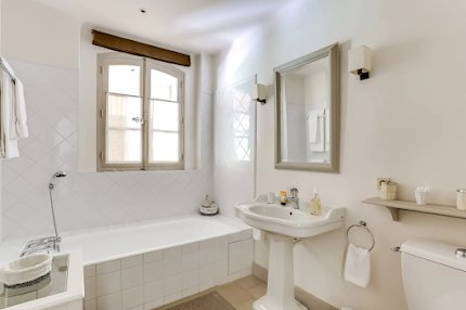 600M2 JEWEL IN THE HILLS OF GRIMAUD