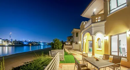Majestic 4 BR Villa in Palm Jumeirah