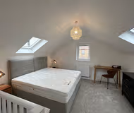 Luxury bedroom at (TOW8a) Tower Hide 1p