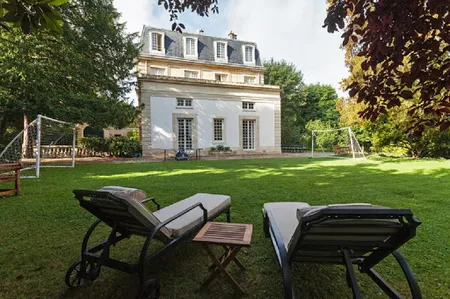 Luxury 17th Century Mansion in Center of Saint-Germain en Laye