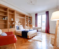 Comfy living area at Liege Serviced Apartment, Champs Elysees