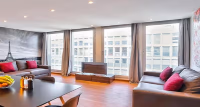 AVENUE DES CHAMPS ELYSEES,THE BEST LOCATION IN 8TH EME