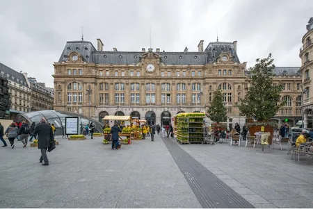 200M2 TOP FLOOR  LA MADELEINE CHAMPS ELYSEES