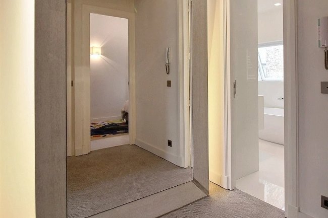 A SIGNAURE LUXURY ON CHAMPS DE MARS ALMA MARCEAU