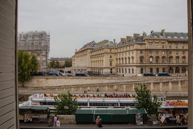 170M2 SMASHING LUXURY AT QUAI DES  GRAND AUGUSTINS