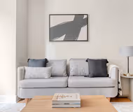 Mt Vernon Triangle Apartment