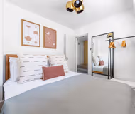 Bedroom at Shorts Gardens