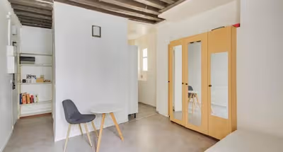 Bright living area at WR - Lemoine