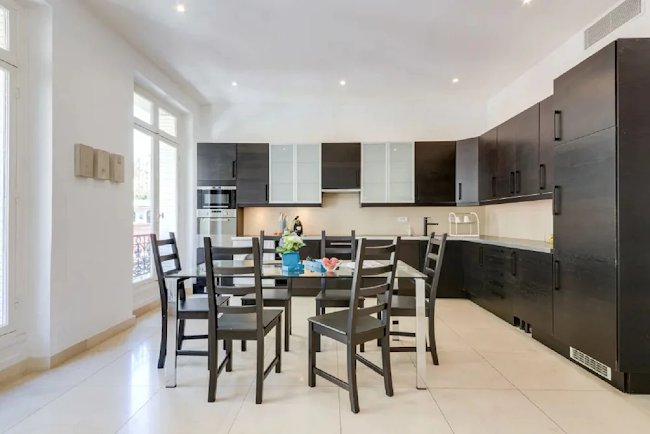 165M2 LAVISH ABODE-AVE MONTAIGNE & CHAMPS ELYSEES