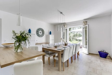 EXCEPTIONAL 320M2 BASTIDE OVERLOOKING THE GULF OF ST TROPEZ