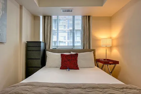 York Suite Simcoe St Apartment
