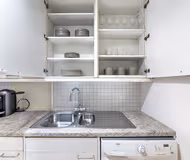 Fully equipped kitchen at Shorts Gardens