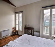 Double bed bedroom at Eiffel View Serviced Apartment, Palais-Bourbon