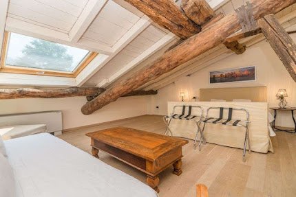 LAKE COMO HISTORIC LUXURY VILLA- 1200M2 OF PURE SPLEDOUR