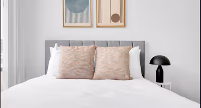 N Sheridan Rd Serviced Apartment