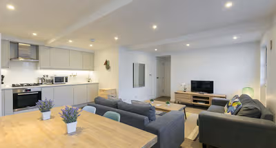 Spacious living room at Rathbone Pl