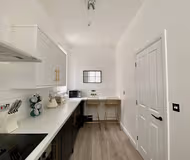 Index House 3 bedroom 5 mins to city free parking