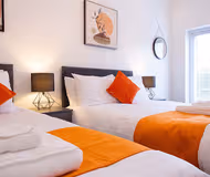 Contemporary 2Bedroom/2Bathroom Apartment in Harwoods Road