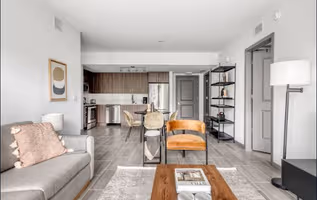 NE 7th Ave Serviced Apartment