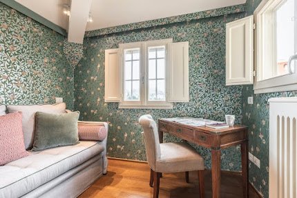 TOP FLOOR STUNNING APARTMENT ON THE BANKS OF ARNO